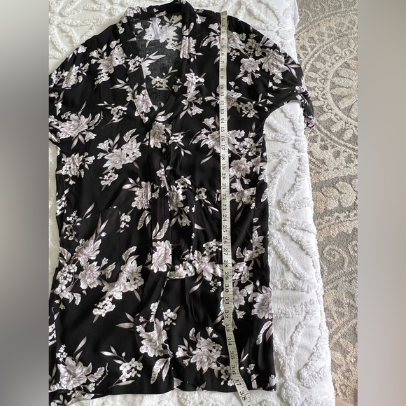 Spiritual Gangster Bold Boho Floral Print Black White Kimono Robe open Cardigan - Picture 10 of 11